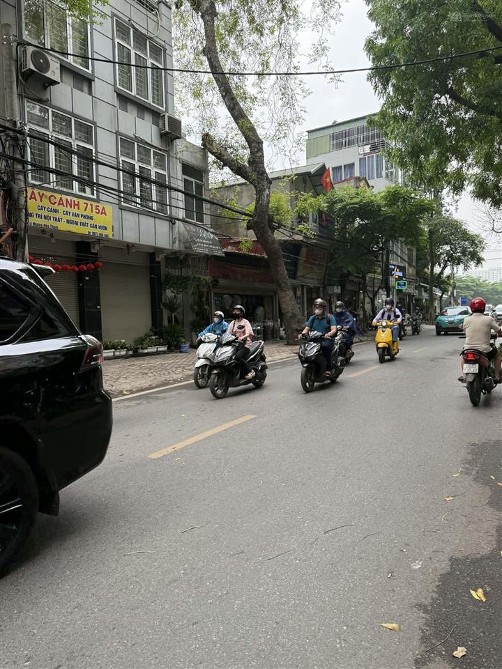 Bán nhà mặt phố hoàng hoa thám ba đình 91m22t căn góc 24,4 tỷ hoàng hoa thám.