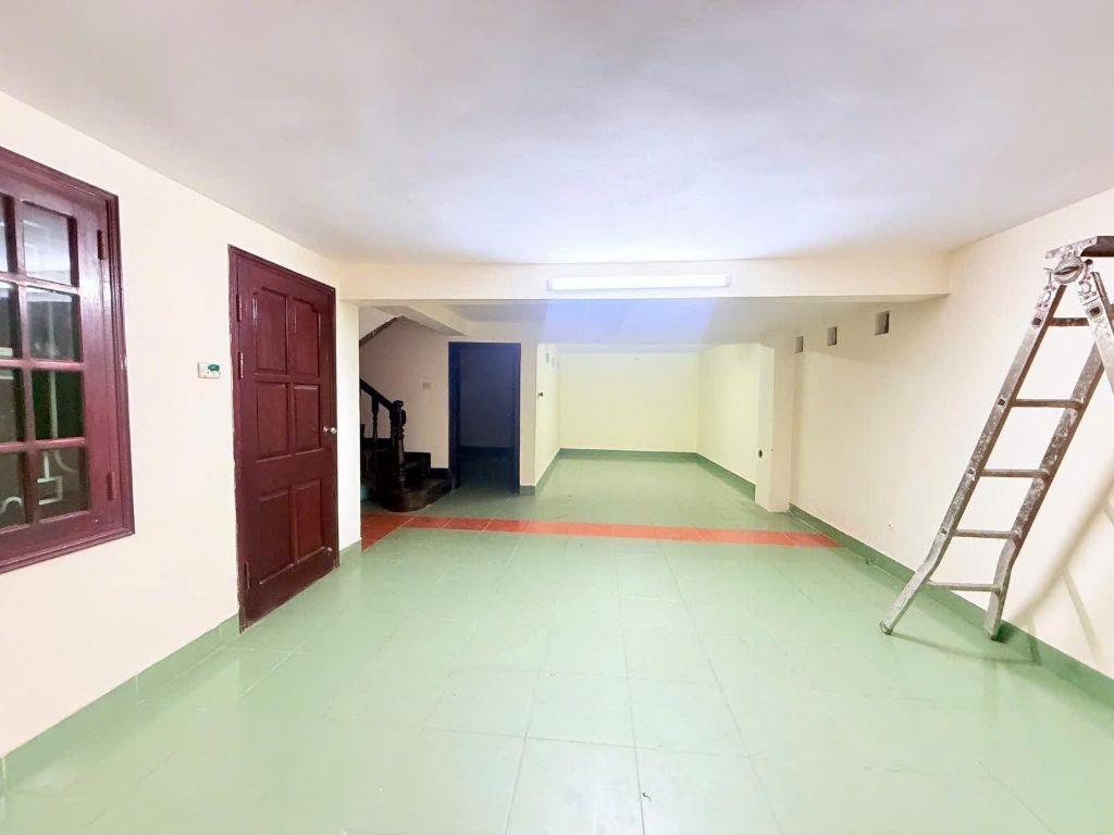 Bán Nhà Phố Lạc Long Quân Tây Hồ 93m2-5T MT7m Vừa ở Vừa KD 32 Tỷ Lạc Long Quân.
