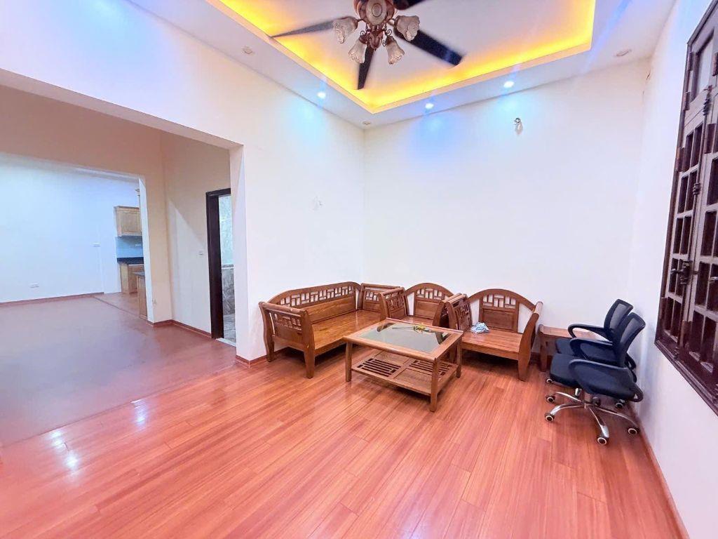 Bán Nhà Phố Lạc Long Quân Tây Hồ 93m2-5T MT7m Vừa ở Vừa KD 32 Tỷ Lạc Long Quân.