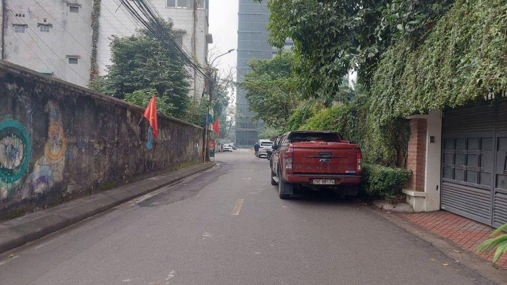 Bán Nhà Biệt Thự Tây Hồ 235m2-3T MT16m Sân Vườn 2 Thoáng 100 Tỷ Tây Hồ.  