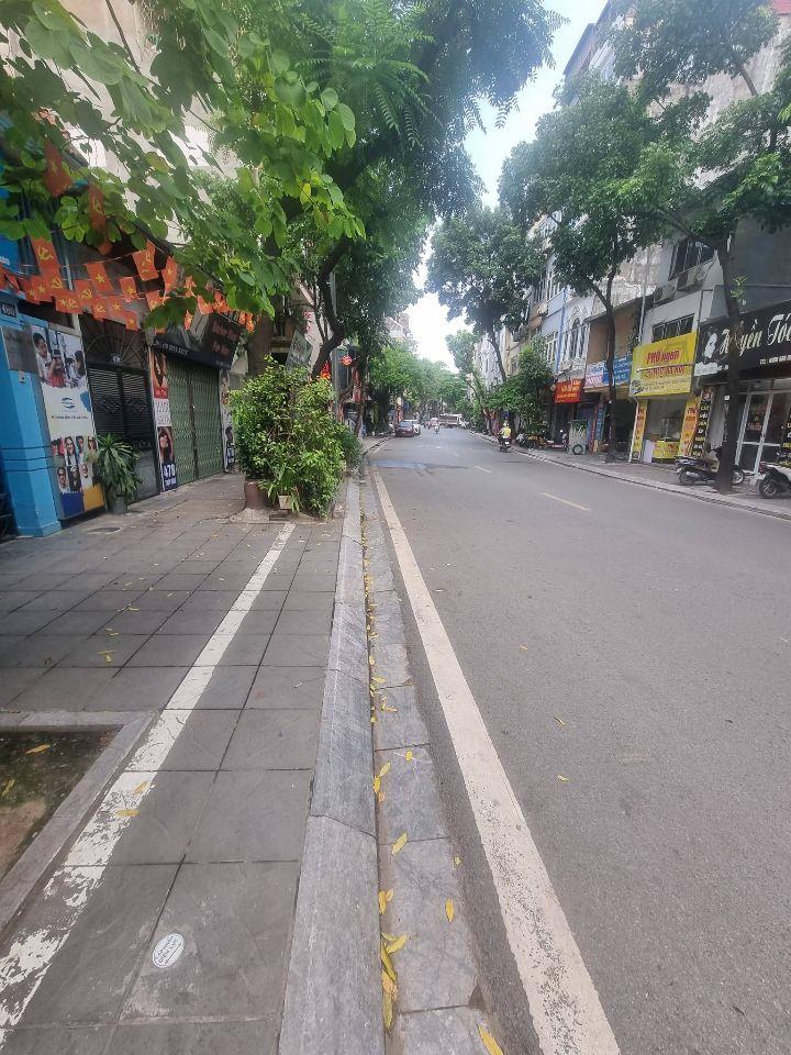 Bán nhà Mặt phố Thuỵ Khuê Tây Hồ 109m2-5T MT5m Vỉa Hè 49 Tỷ Thuỵ Khuê. 