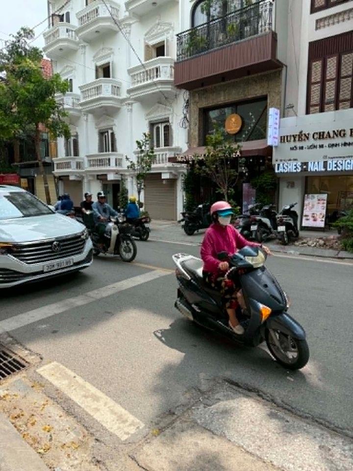 Bán nhà Mặt Phố Nguyễn Biểu Ba Đình 55m2-4T MT6m Vỉa Hè Sẵn Dòng Tiền 50 Tỷ Nguyễn Biểu. 