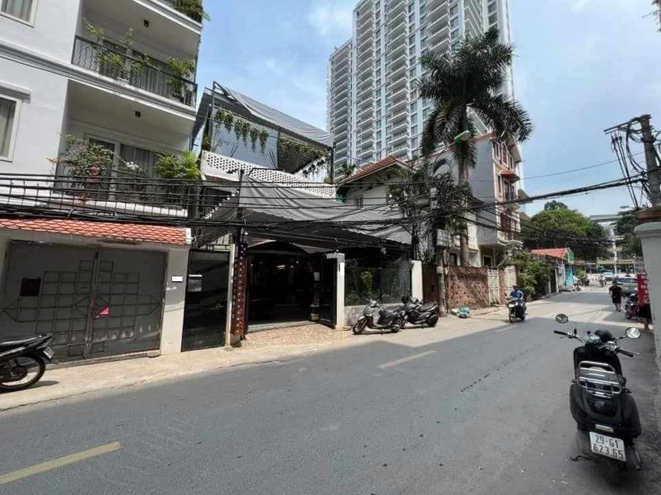 Bán Nhà Mặt Phố Tây Hồ Quảng An 118m2-8T MT6m Sẵn Dòng Tiền 80 Tỷ Đường Tây Hồ. 