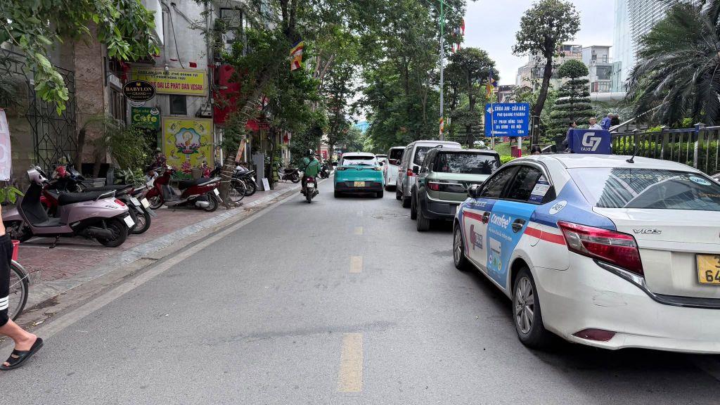 Bán Nhà Mặt Phố Phạm Hồng Thái 3 Đình 210m2-12T Lô Góc Săn Dòng Tiền 210 Tỷ Phạm Hồng Thái. 