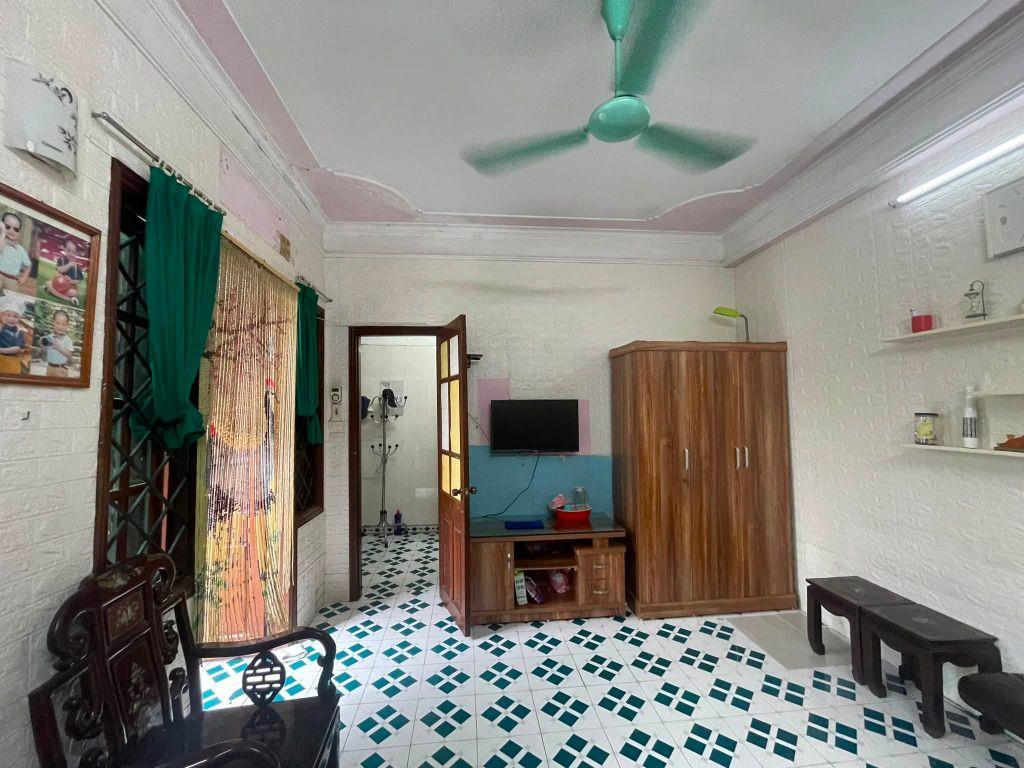 Bán nhà mặt phố Lê Thanh Nghị 31m2-5T MT6m Lô Góc Ko Quy Hoạch 18 Tỷ Lê Thanh Nghị. 