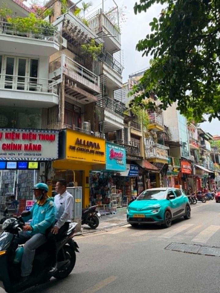 Bán nhà Mặt Phố Hàng Nón Hoàn Kiếm 100m2-5T 1 Sổ 1 Chủ Sẵn Dòng Tiền 76 Tỷ Hàng Nón. 