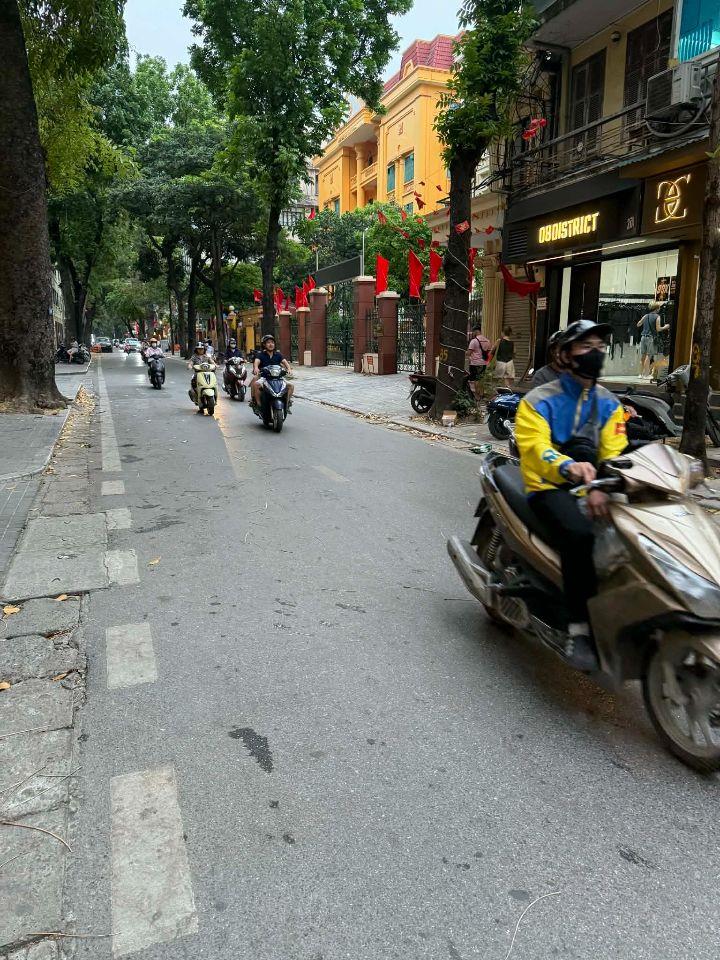 Bán nhà Mặt Phố Lý Nam Đế Hoàn Kiếm 35m2-4T Vừa Ở Vừa Kinh Doanh 23 Tỷ Lý Nam Đế. 