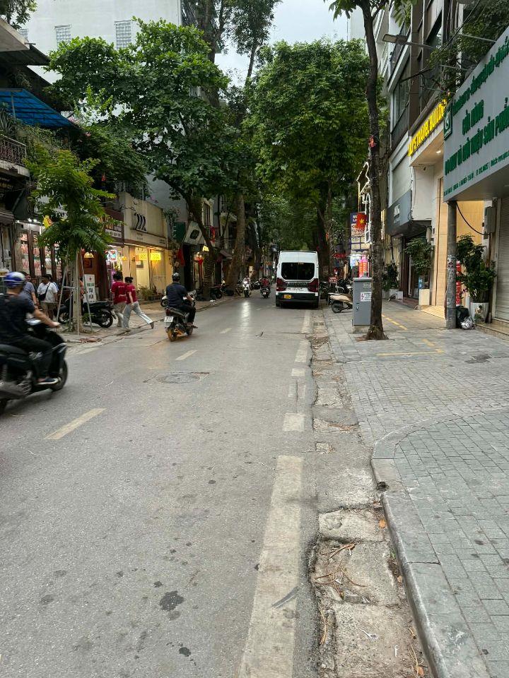 Bán nhà Mặt Phố Lý Nam Đế Hoàn Kiếm 35m2-4T Vừa Ở Vừa Kinh Doanh 23 Tỷ Lý Nam Đế. 