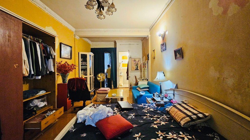 Bán nhà Mặt phố Hàng Hương Hoàn Kiếm 70m2-5T Vừa Ở Vừa KD 35 Tỷ Hàng Hương. 