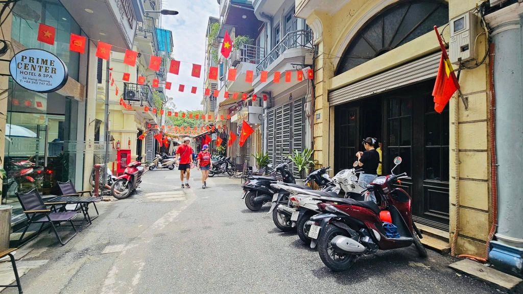 Bán nhà Mặt phố Hàng Hương Hoàn Kiếm 70m2-5T Vừa Ở Vừa KD 35 Tỷ Hàng Hương. 