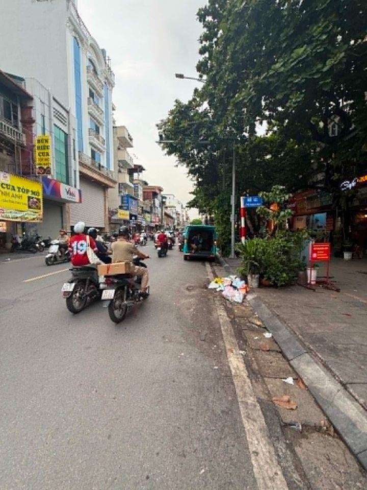 Bán nhà Mặt phố Bạch Mai Hai Bà Trưng 210m2-10T MT8,5m Ko Quy Hoạch 200 Tỷ Bạch Mai.  