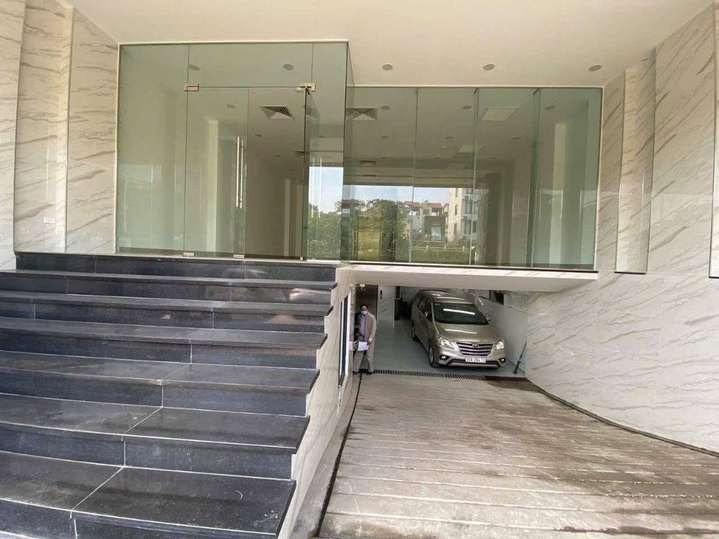 Bán nhà Mặt phố Bạch Mai Hai Bà Trưng 210m2-10T MT8,5m Ko Quy Hoạch 200 Tỷ Bạch Mai.  