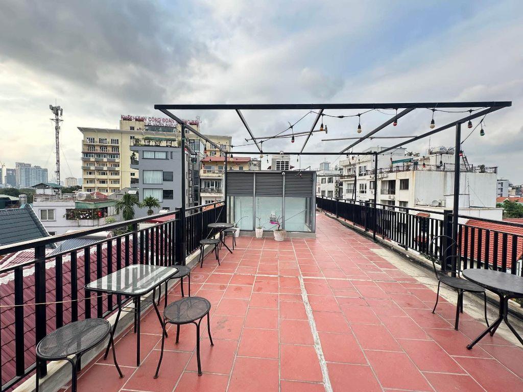Bán Nhà Phố Tô Ngọc Vân Tây Hồ 101m2-7T MT5m VIEW Hồ Săn Dòng Tiền 60 Tỷ Tô Ngọc Vân. 