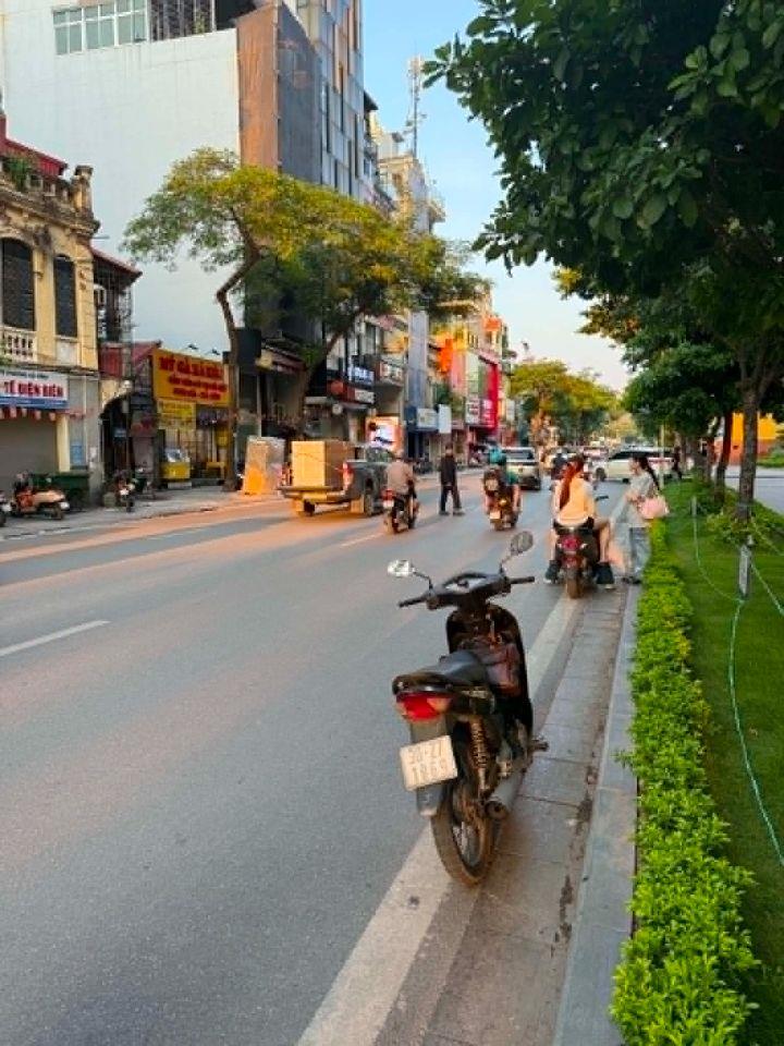 Bán Nhà Mặt Phố Nguyễn Thái Học Ba Đình 105m2-3T 1 Sổ 1 Chủ 76 Tỷ Nguyễn Thái Học.