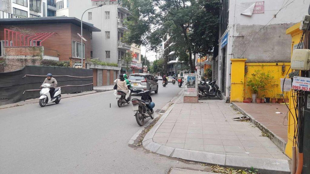 Bán Nhà Mặt Tiền Tô Ngọc Vân Tây Hồ 151m2-9T MT8m 2 THOÁNG 76 Tỷ Tô Ngọc Vân. 