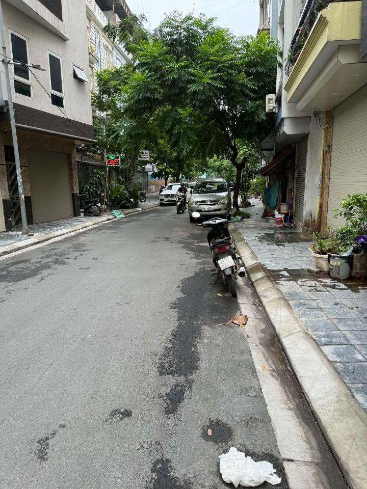 Bán Nhà P/Lô Ô Tô Tránh Lạc Long Quân Tây Hồ 40m2-7T Th/Máy 18 Tỷ Lạc Long Quân. 