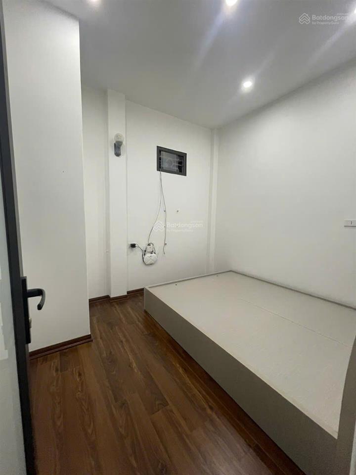 Cho thuê nhà nguyên căn ngõ 295 bạch mai