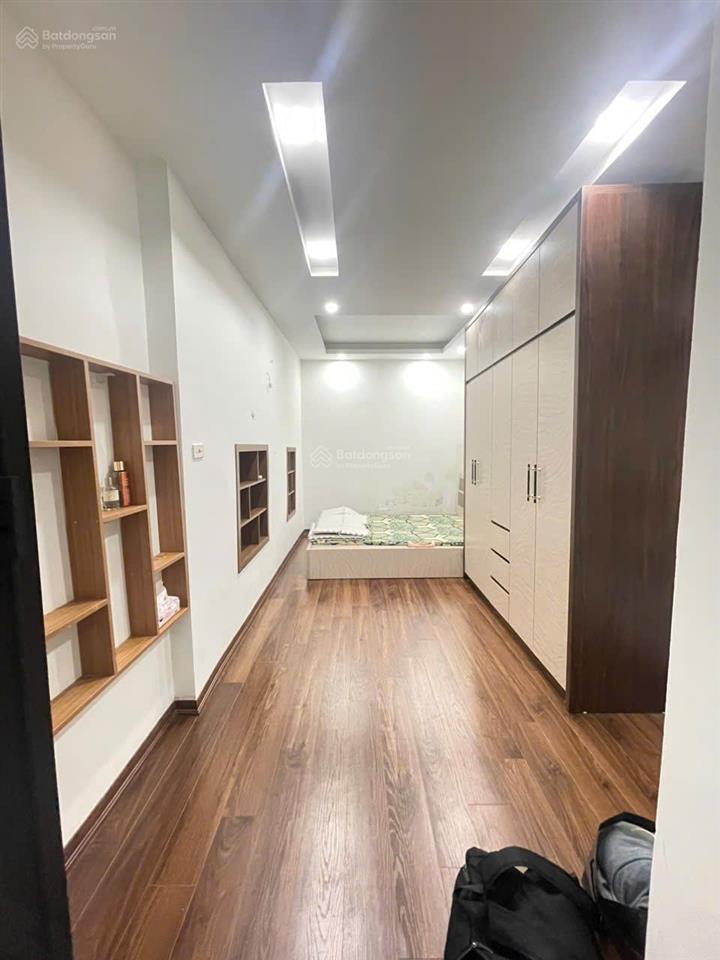 Cho thuê nhà nguyên căn ngõ 295 bạch mai