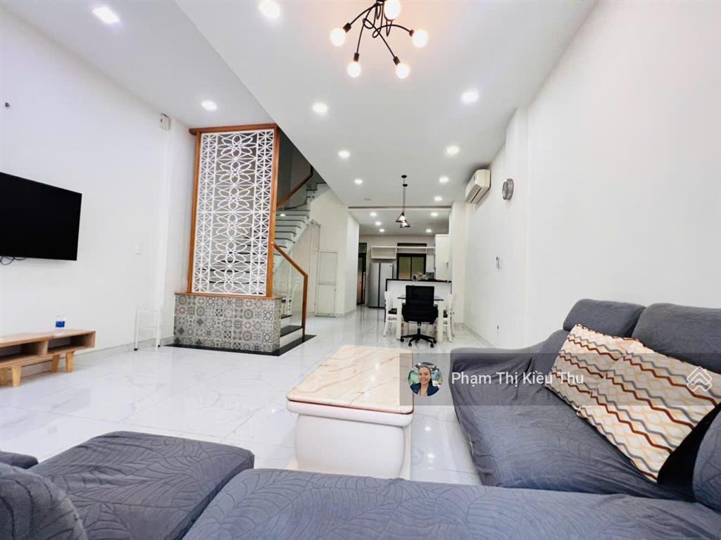 Chính chủ cho thuê nhà phố lakeview city nhà hoàn thiện nội thất, dt 5x20m 3 lầu, 5pn giá 29tr