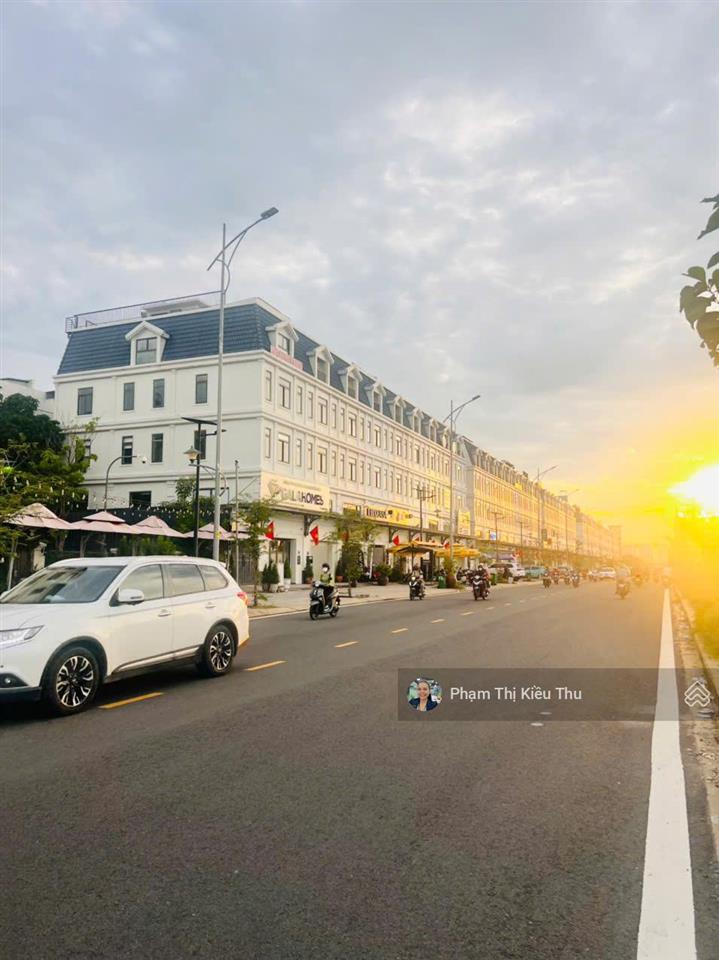 Hót lakeview city chính chủ kẹt tiền bán gấp căn shophouse mặt tiền đường lớn dt 5x20m 5 tầng lầu