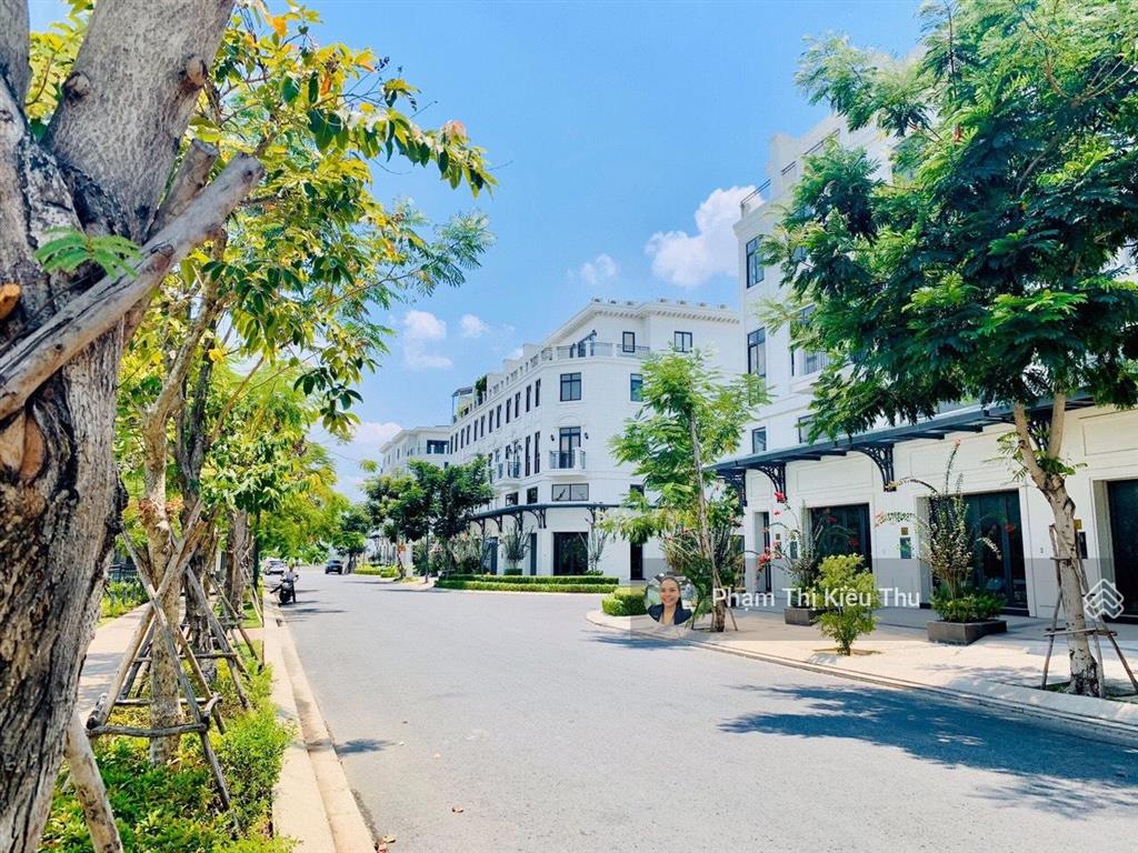 Hót lakeview city chính chủ kẹt tiền bán gấp căn shophouse mặt tiền đường lớn dt 5x20m 5 tầng lầu