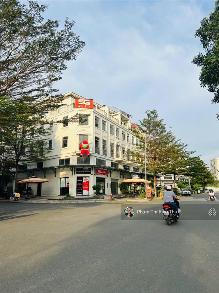 Hót lakeview city chính chủ kẹt tiền bán gấp căn shophouse mặt tiền đường lớn dt 5x20m 5 tầng lầu