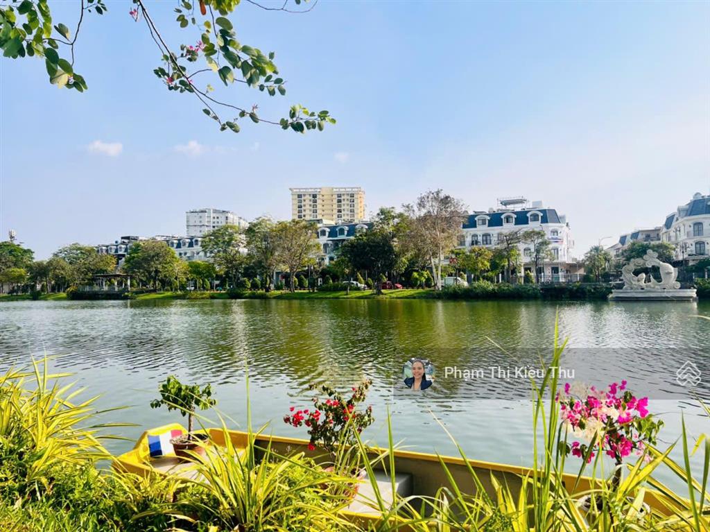 Chính chủ bán gấp căn góc sân vườn lakeview city dt 7x20m 3 lầu full nội thất cao cấp giá bán 25 tỷ