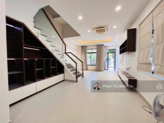 Cần cho thuê căn góc hông công viên lakeview city view hồ đường 25m hoàn thiện mới đẹp dt 5x20m 5pn