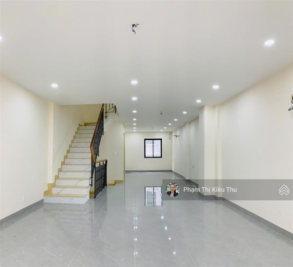 Shophouse mặt tiền đường song hành lakeview city dt 5x20m 5 tầng hoàn thiện mới 100% giá thuê 40tr