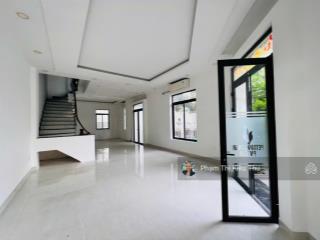 Cho thuê căn góc sân vườn 2 mặt tiền đường lớn lakeview city 8,6x20m 3 lầu hoàn thiện 6pn, 50tr/th
