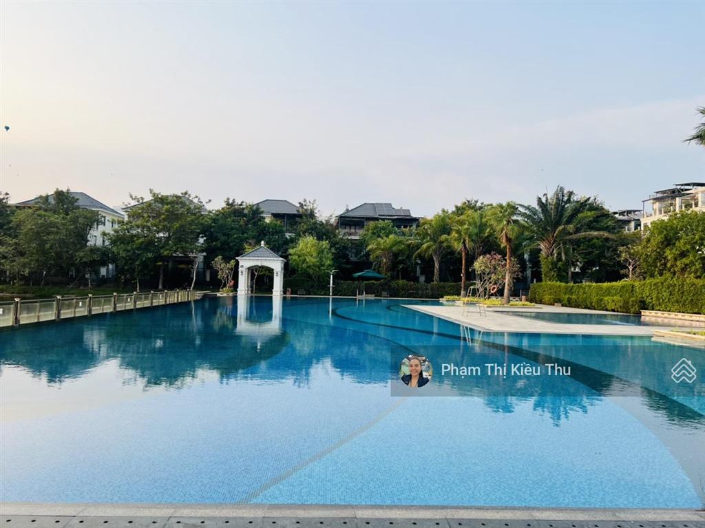 Chính chủ cần gửi bán gấp căn góc sân vườn lakeview city dt 7x20m 3lầu,tặng đầy đủ nội thất cao cấp