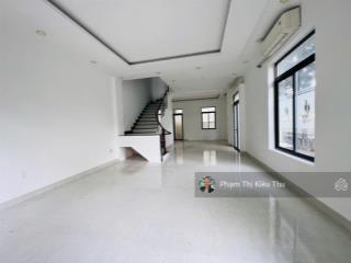 Cần cho thuê căn góc 2 mặt tiền đường lớn lakeview city dt 8,6x20m 3 lầu hoàn thiện cơ bản 5pn