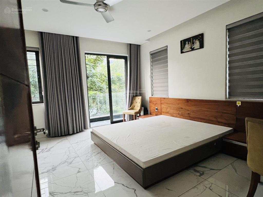 Biệt thự sân vườn lakeview city view hồ trực diện, nhà hoàn thiện full nội thất đầy đủ vô ở ngay