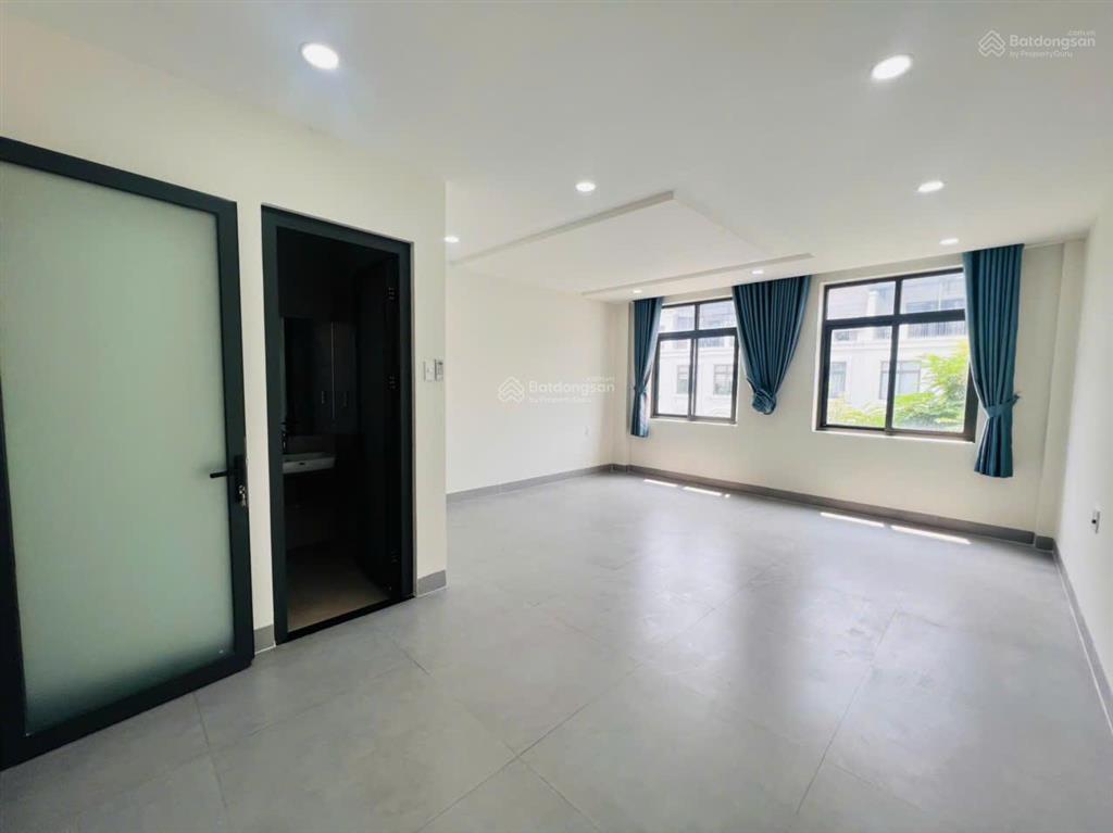 Cần cho thuê căn shophouse 5 tầng kđt lakeview city 5x20m nhà hoàn thiện cơ bản có thang máy
