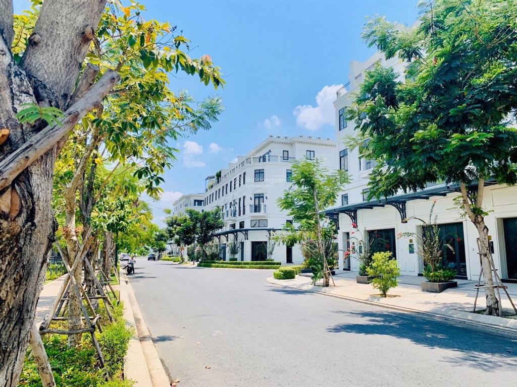 Cần cho thuê căn shophouse 5 tầng kđt lakeview city 5x20m nhà hoàn thiện cơ bản có thang máy