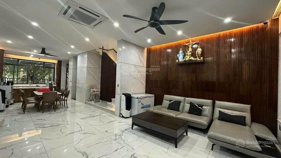 Biệt thự sân vườn lakeview city full nội thất, dt 8x22m 1 trệt 2 lầu, giá thuê 50tr  0902 872 ***