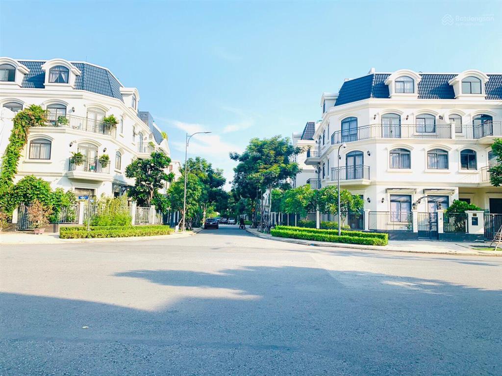 Chính chủ bán gấp căn góc sân vườn lakeview city dt 7x20m 3 lầu full nội thất cao cấp giá bán 23 tỷ