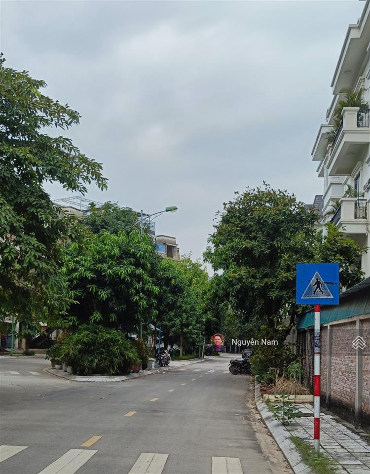 Bán gấp 22,5 tỷ  biệt thự lideco hoài đức 234,9m2  5 tầng view hồ