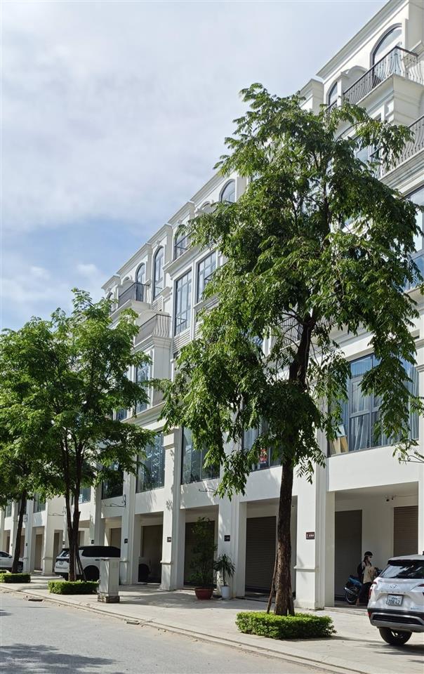 Chỉ 13,86 tỷ lk hinode 92,6m2  5 tầng, khu anh quốc, gần hồ công viên
