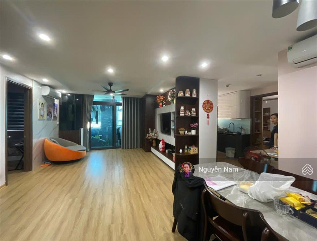 Căn góc 98m2  3 ngủ, nội thất đẹp ở ngay khuất duy tiến chỉ 7.28 tỷ