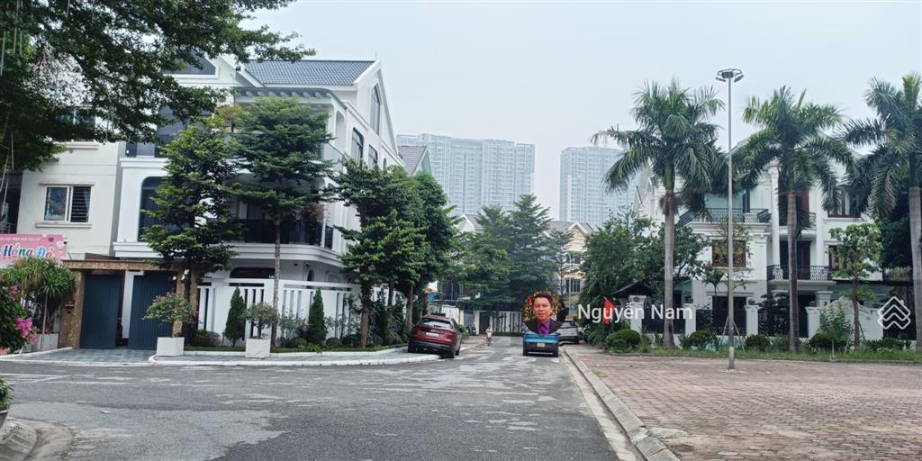 Biệt thự tây mỗ 225m2  4tầng, vị trí đẹp, lô góc, vỉa hè, giá 26,86tỷ