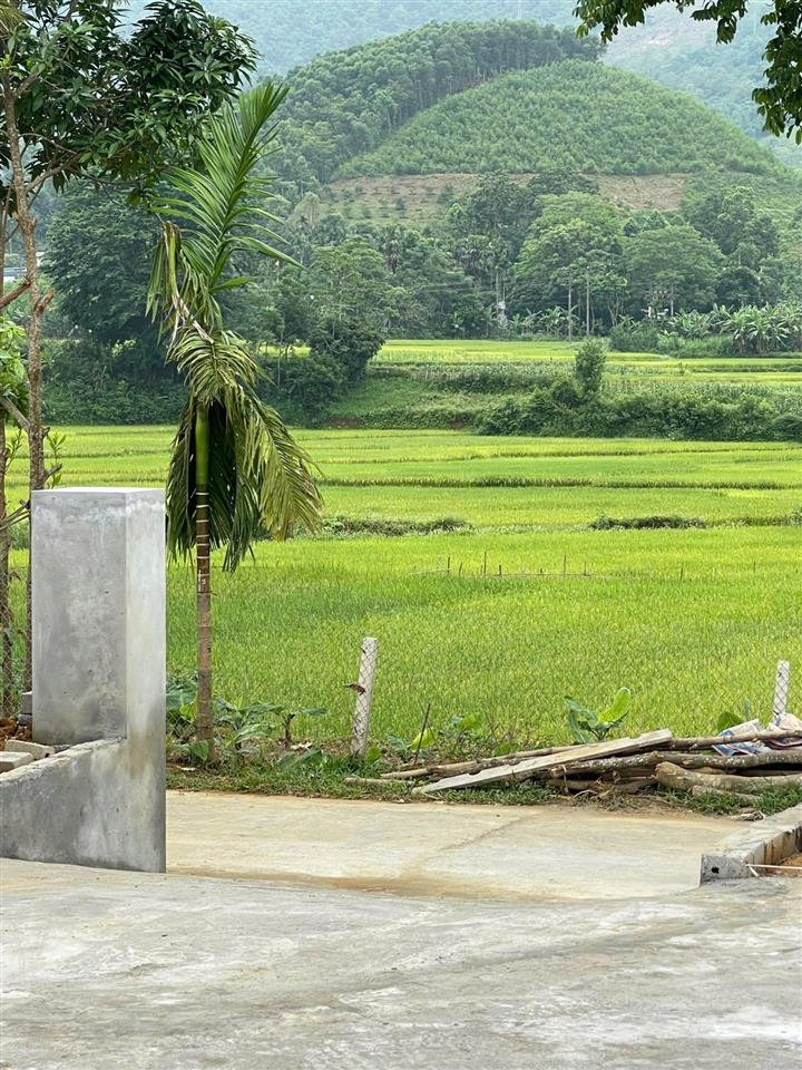 Cần bán đất full thổ cư, mặt tiền lớn bám đường bê tông rộng gần khu nghỉ dưỡng serena