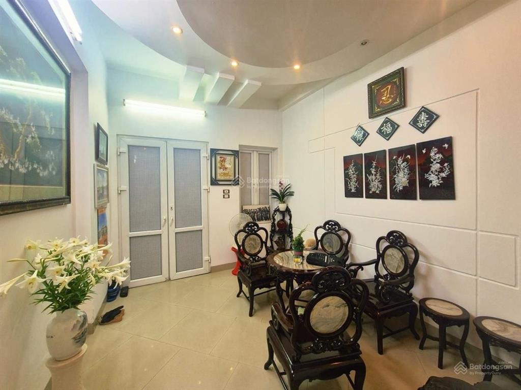 Cực hiếm ! nhà phố thái thịnh, trung tâm , dân xây, ô tô nhỏ đỗ cửa, ngõ nông. 45m2 x 5t 15.9 tỉ