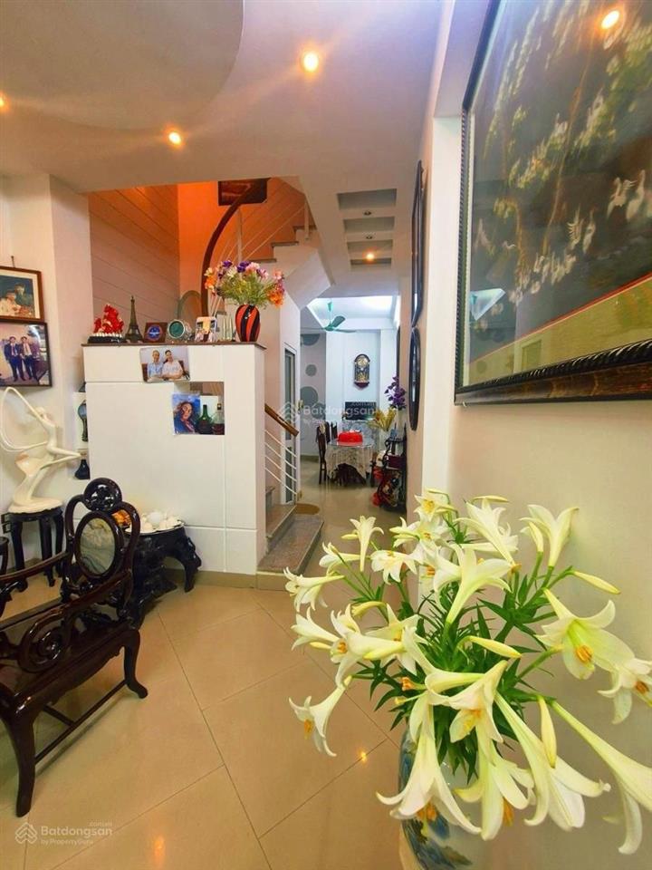 Cực hiếm ! nhà phố thái thịnh, trung tâm , dân xây, ô tô nhỏ đỗ cửa, ngõ nông. 45m2 x 5t 15.9 tỉ