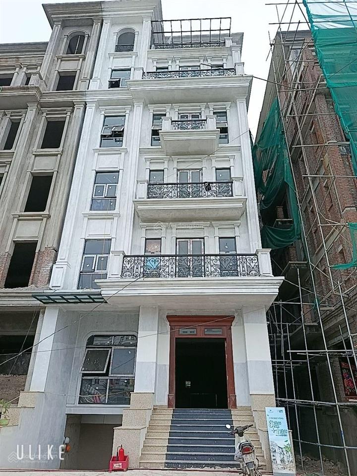 Bán nhà mặt phố đường hướng tâm song song quốc lộ 32, lô góc, 8 tầng có hầm chỉ 358tr/m2