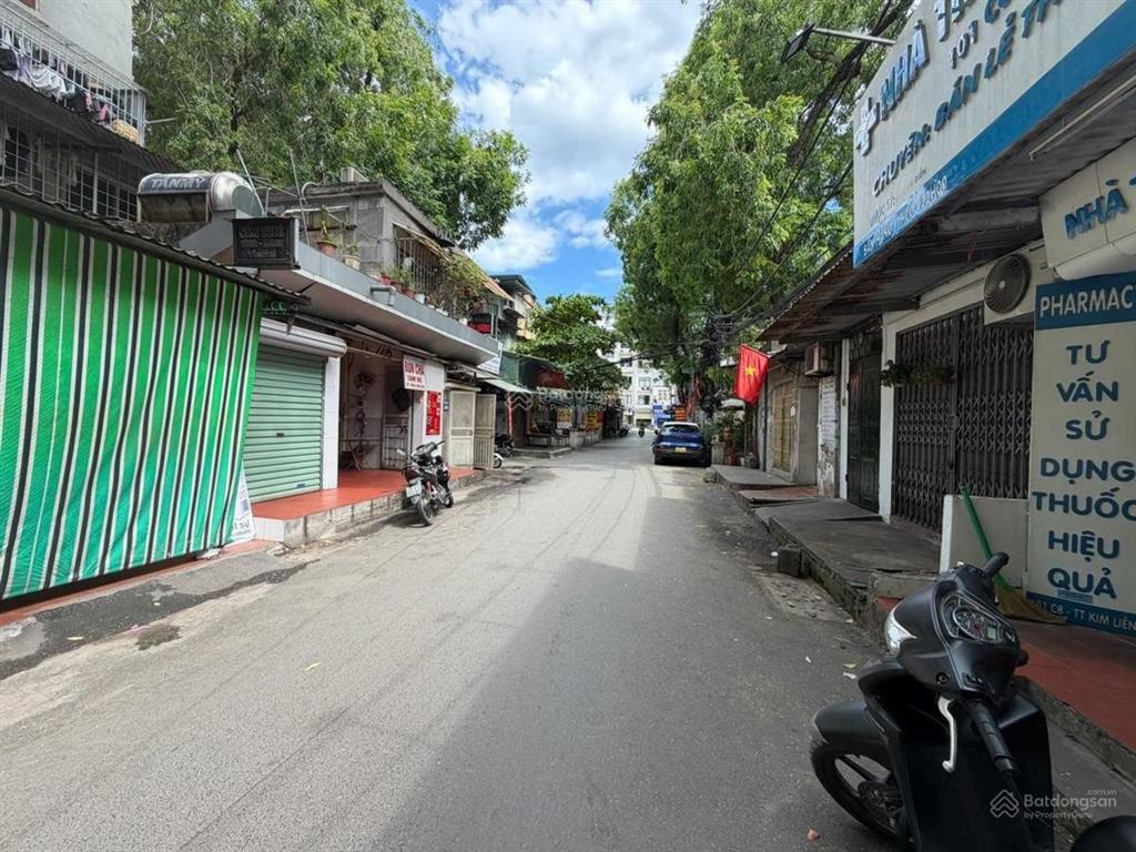 Bán tập thể tầng 1 kim liên, ô tô tránh, mặt chợ, kinh doanh đỉnh cao, dtsd 200m2