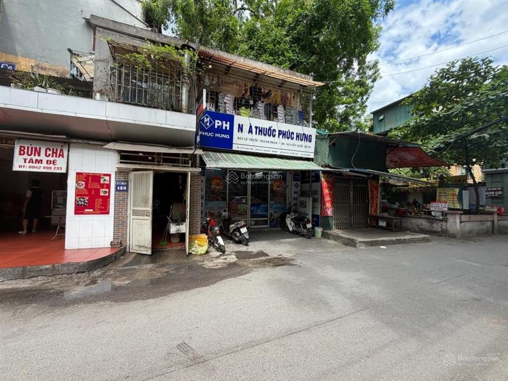 Bán tập thể tầng 1 kim liên, ô tô tránh, mặt chợ, kinh doanh đỉnh cao, dtsd 200m2