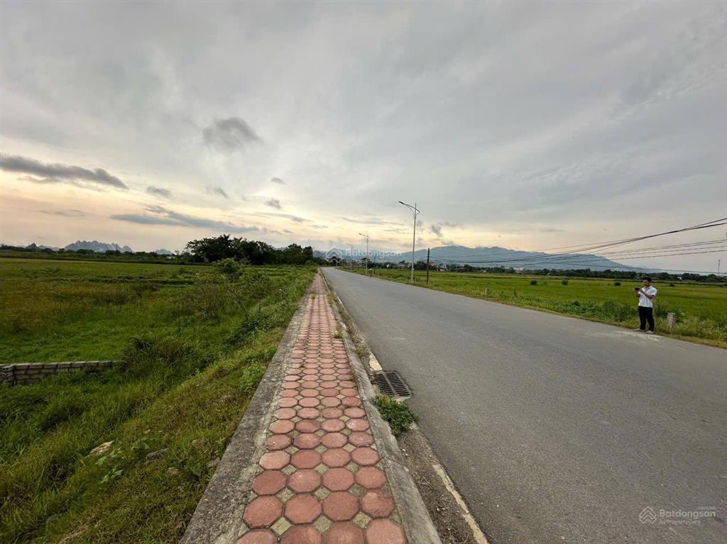 Chỉ hơn tỷ một chuý ạ.100m fun tc xã trần phú há nội.mặt đg áp pan cần bán gấp ạ  em 0979 174 ***