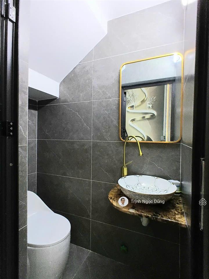 Bán nhà 4 tầng mặt đường nguyễn văn linh, lê chân, hải phòng, kinh doanh buôn bán ok, giá 6,95 tỷ