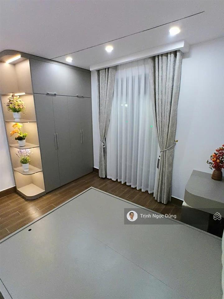 Bán nhà 4 tầng mặt đường nguyễn văn linh, lê chân, hải phòng, kinh doanh buôn bán ok, giá 6,95 tỷ